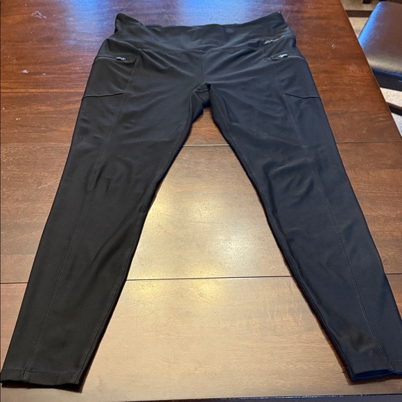 Eddie Bauer Black Athletic Leggings. Size L.  Gently used excellent condition - Picture 2 of 10